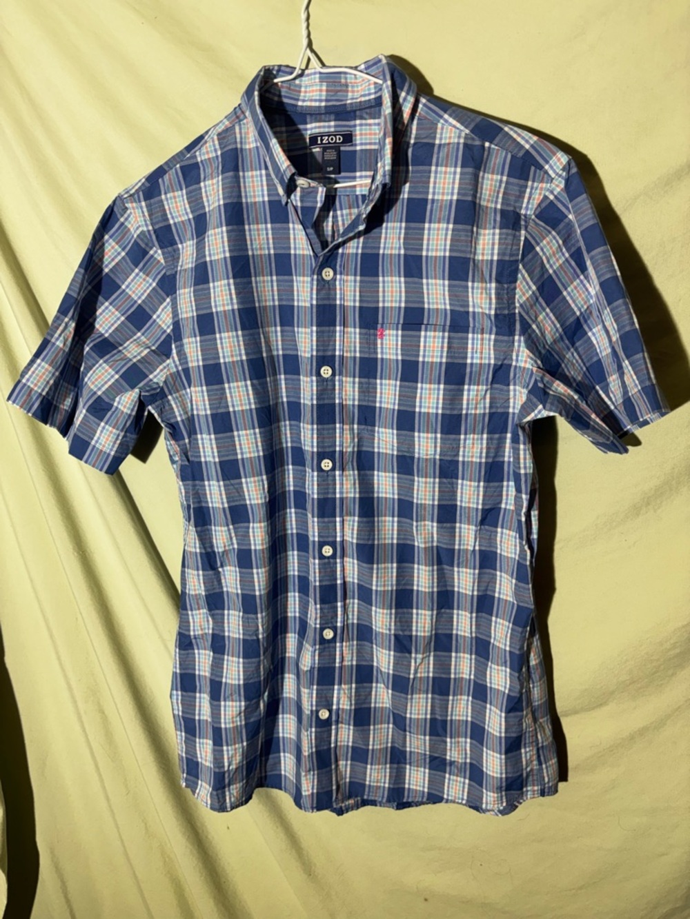 IZOD Womans Blue Plaid Short-Sleeve Button-Down Shirt